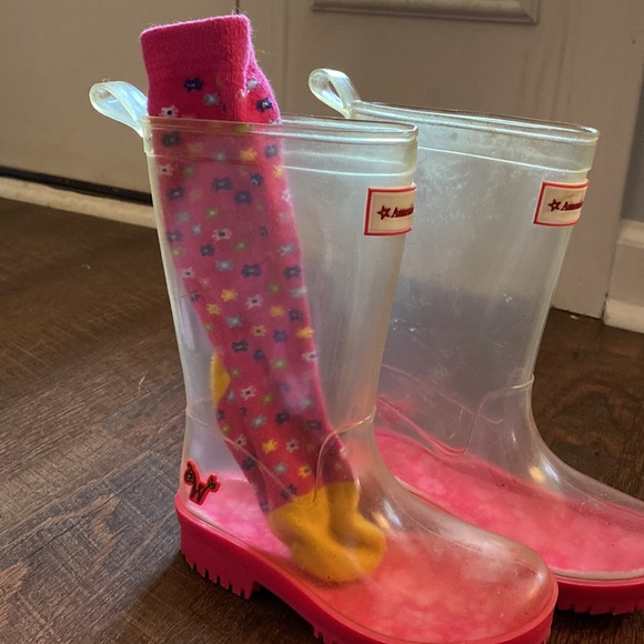 American Girl Wellie Wishers clear rain boots w/socks - Picture 2 of 3